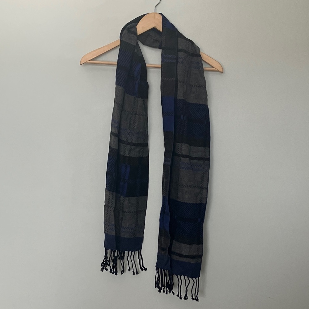 Club Room 100% Silk Blue and Gray Plaid Men's Scarf